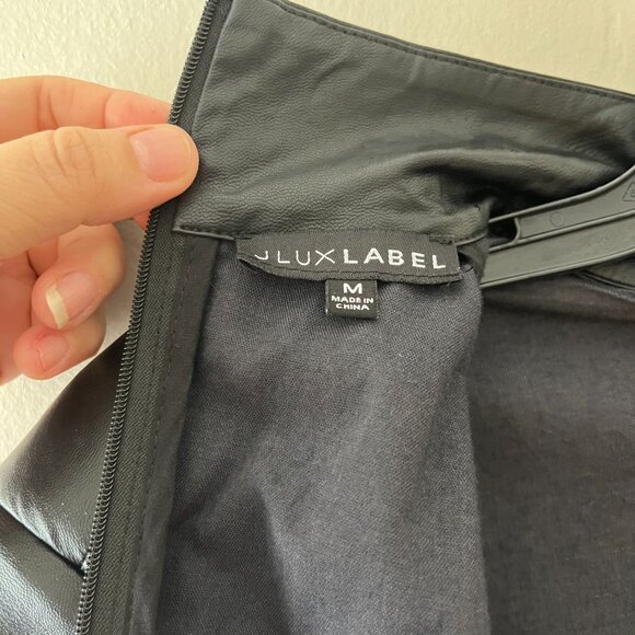 JLUXLABEL‎ Sz M Black Full Zip Jacket Mock Neck Lightweight Crop Faux Leather - Picture 2 of 8